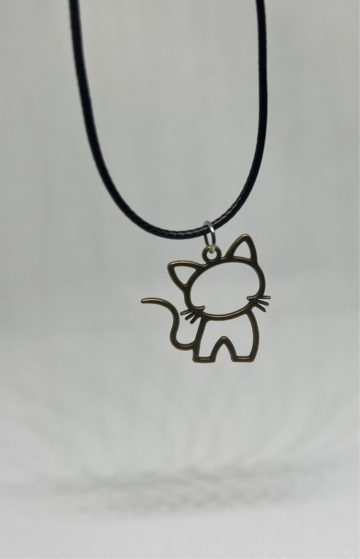 Kitty Outlined Necklace