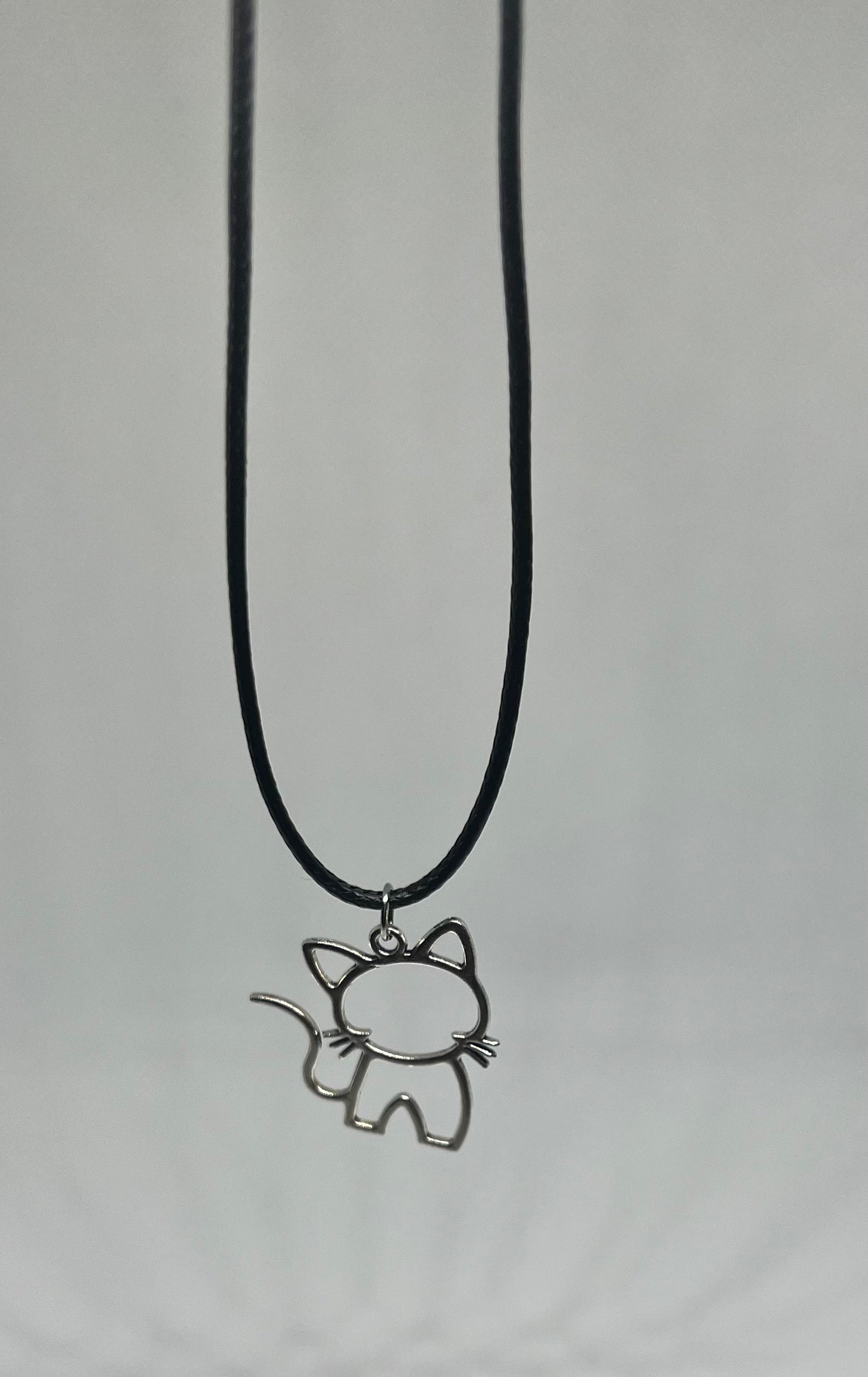Kitty Outlined Necklace