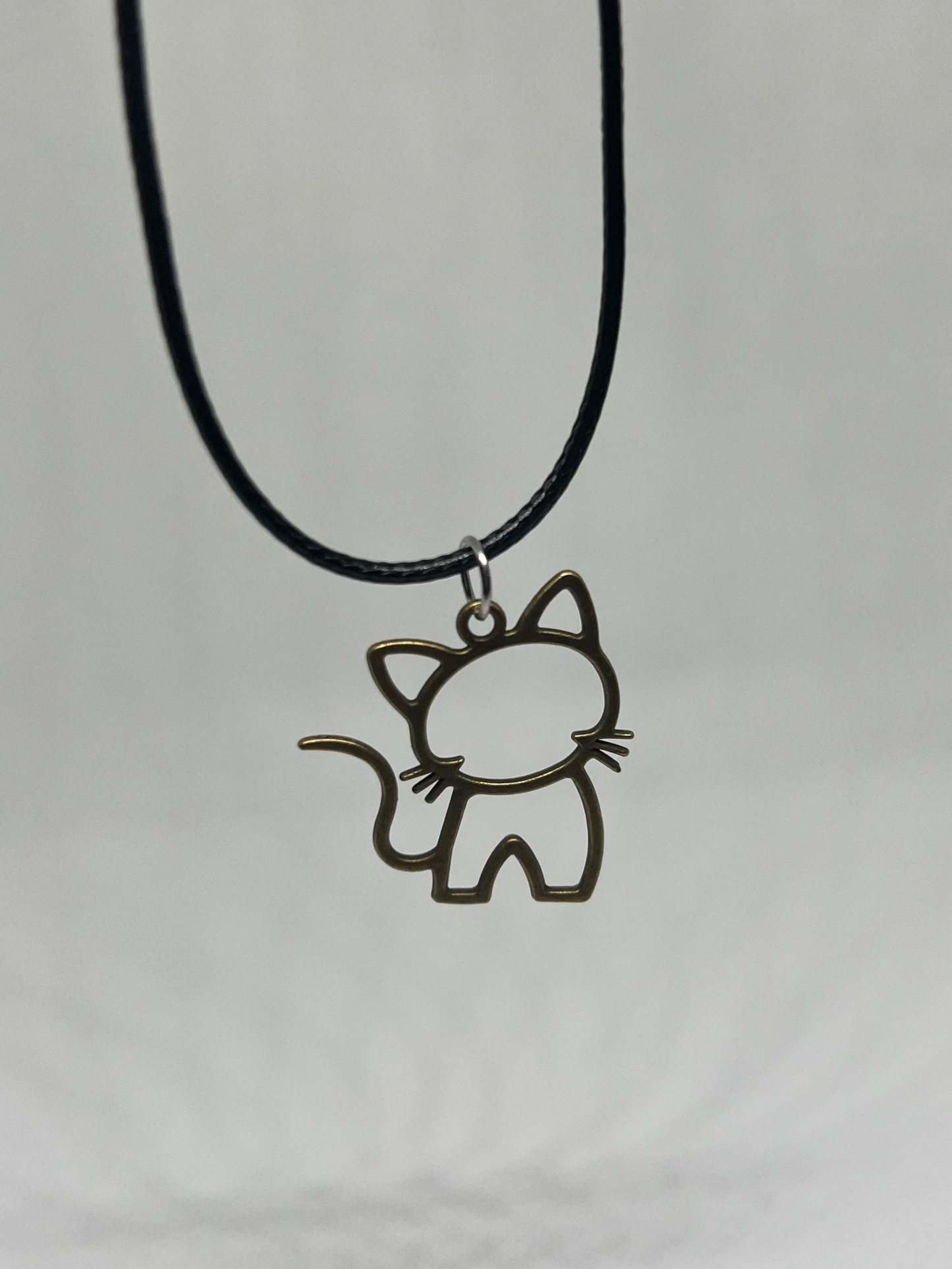 Kitty Outlined Necklace