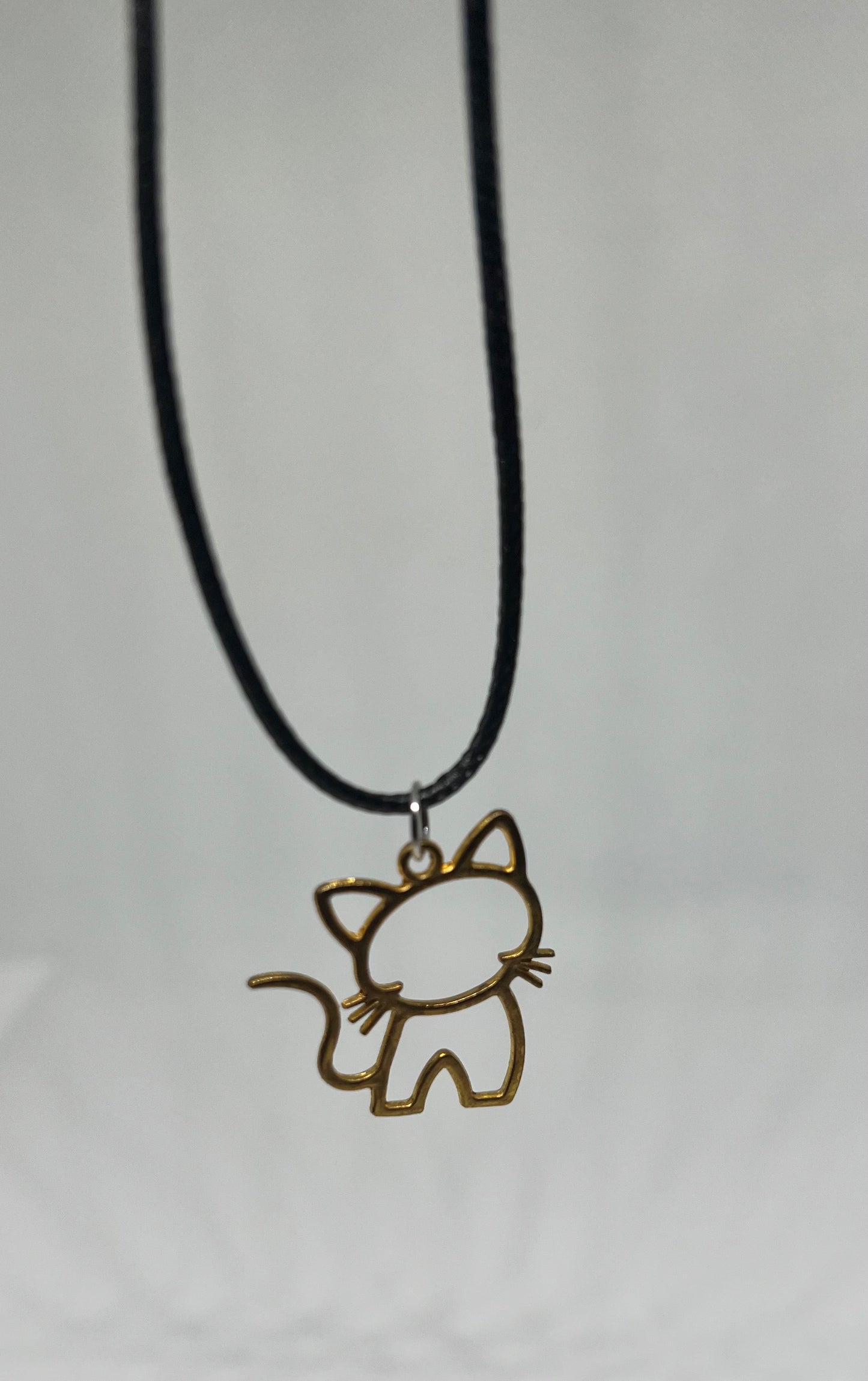 Kitty Outlined Necklace
