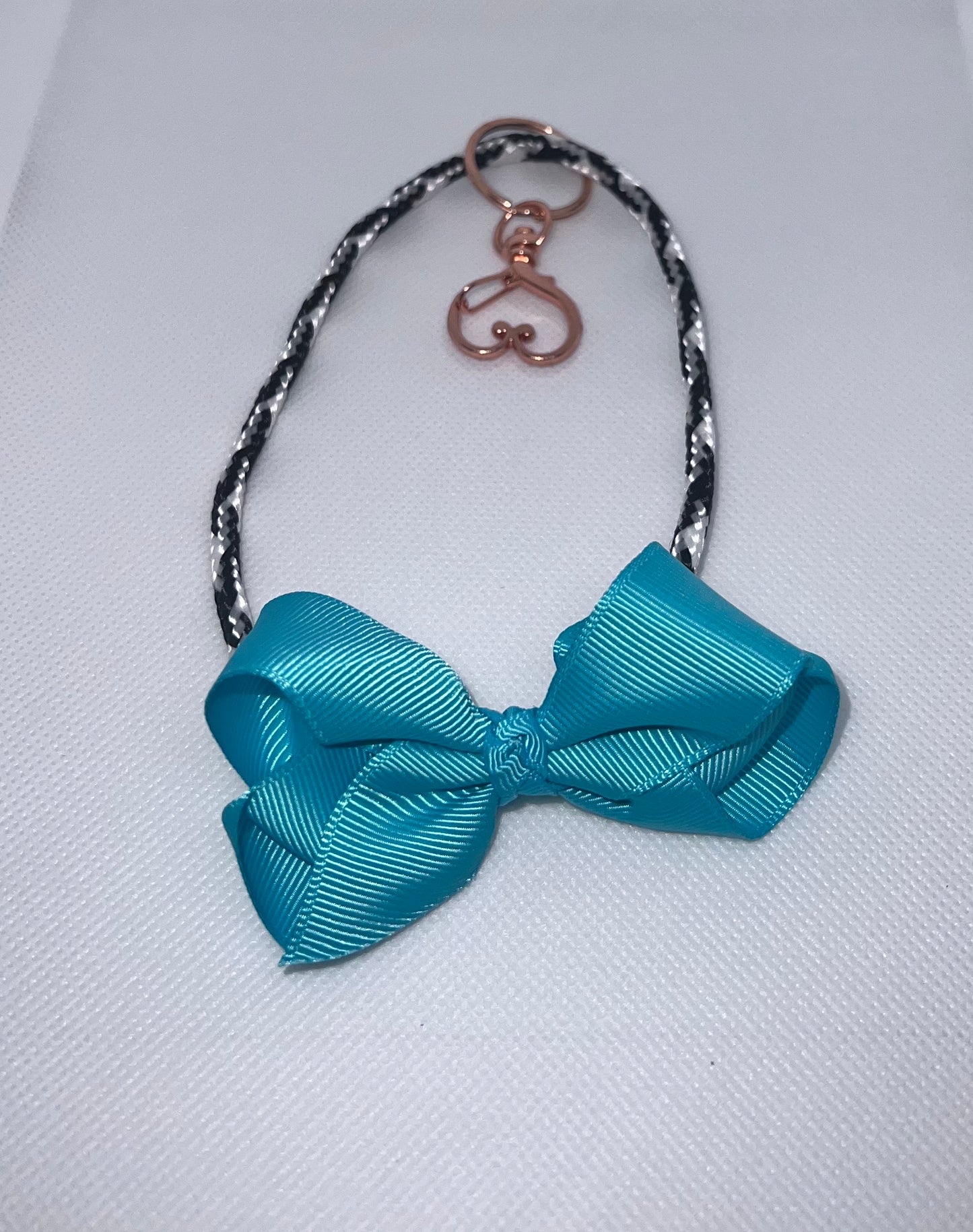 🤭Bow Wristlet Keychain💕