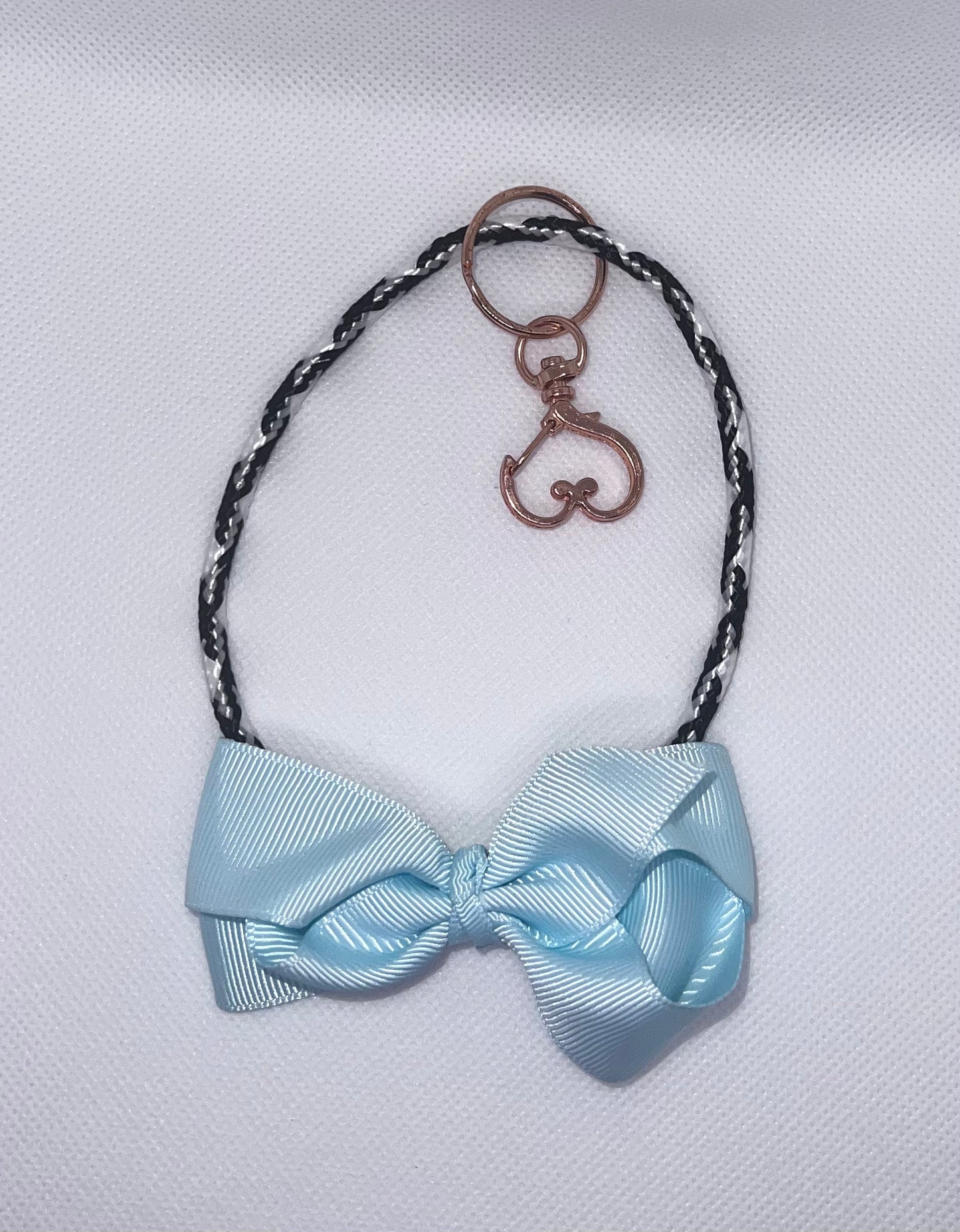 🤭Bow Wristlet Keychain💕