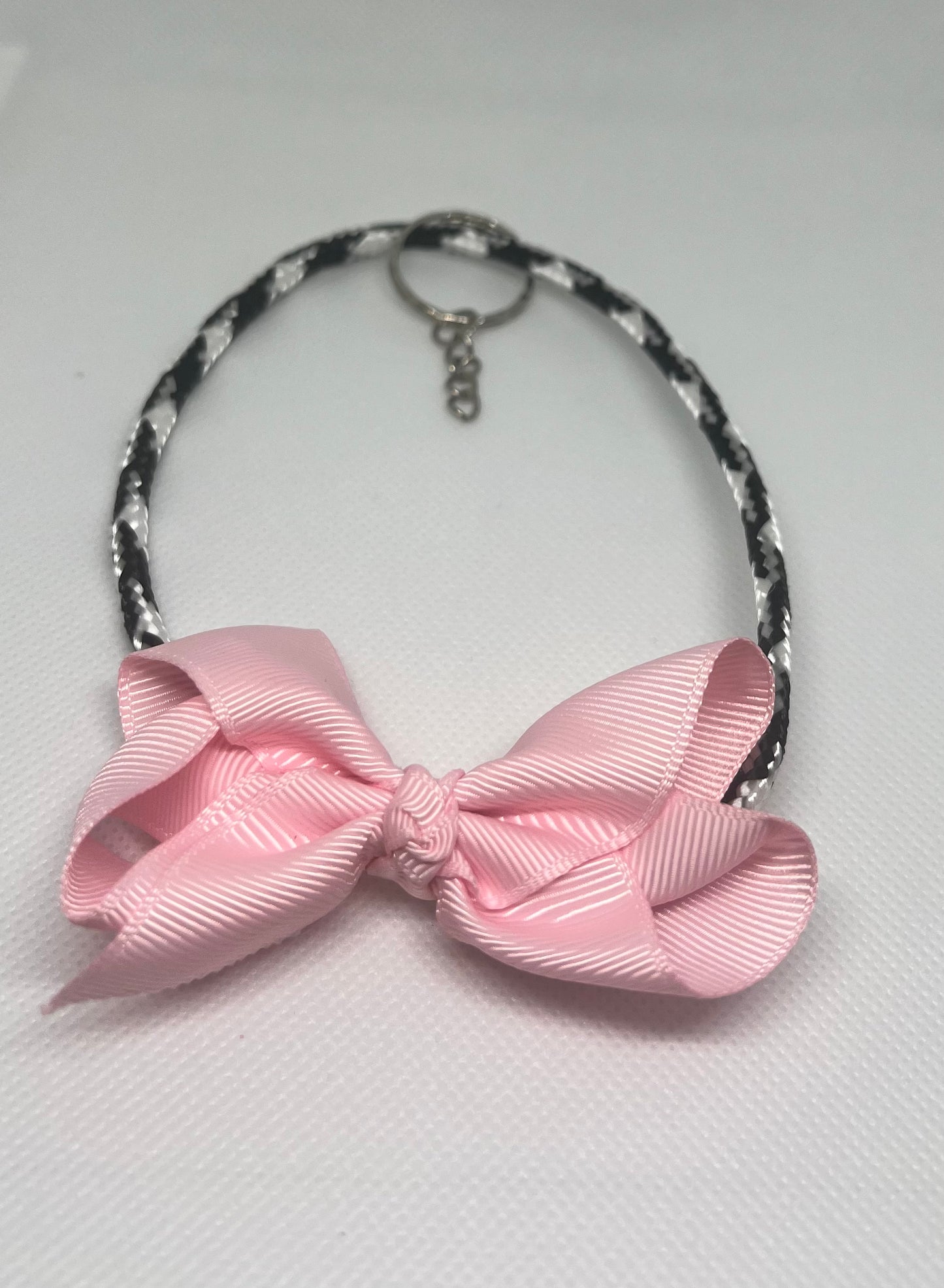 🤭Bow Wristlet Keychain💕