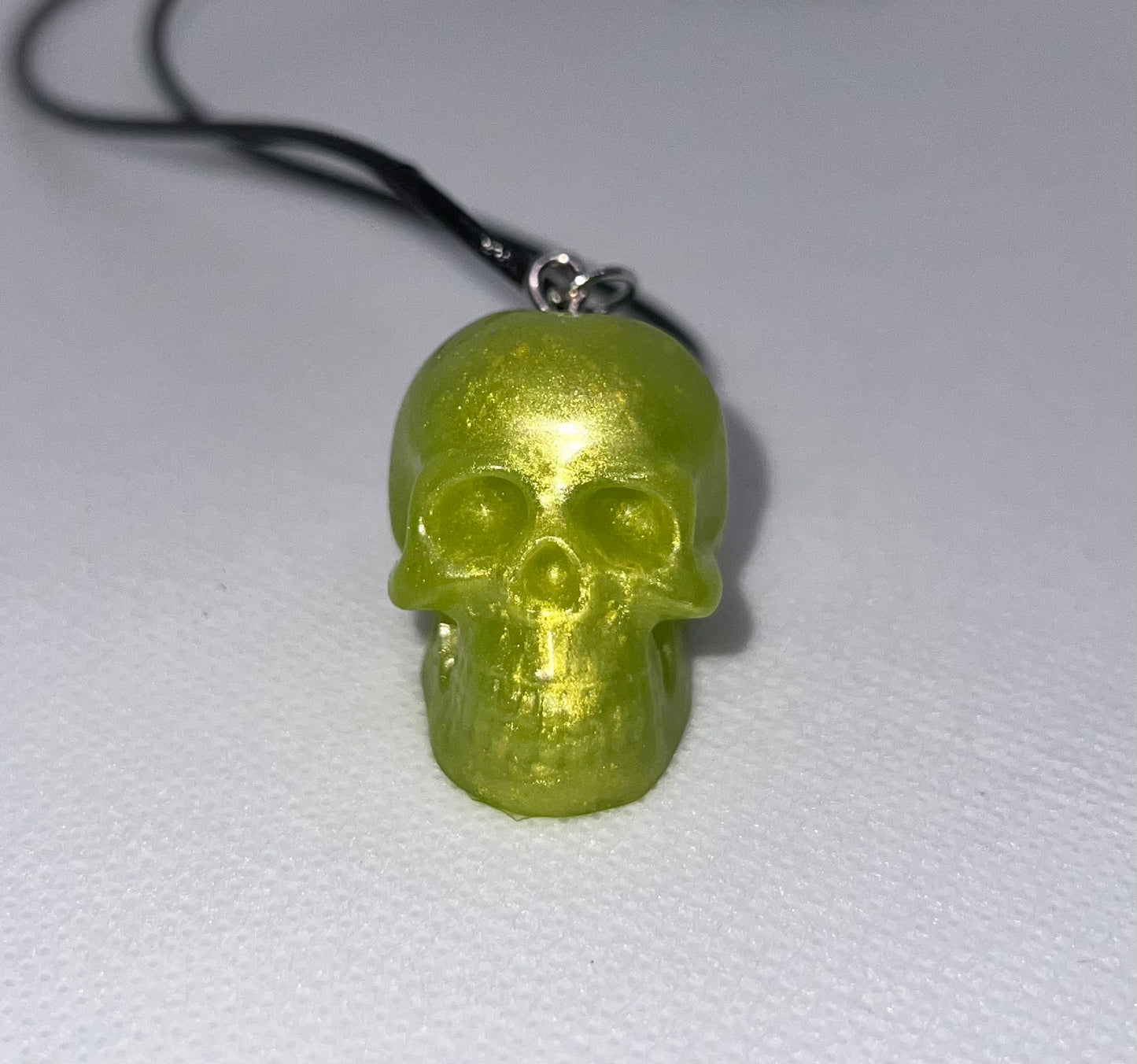 Scull Shape Resins Necklace💀🩶