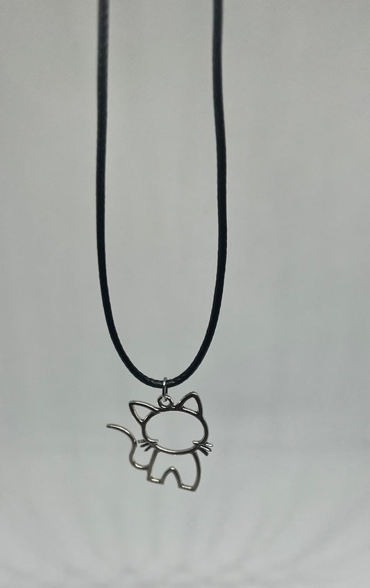 Kitty Outlined Necklace